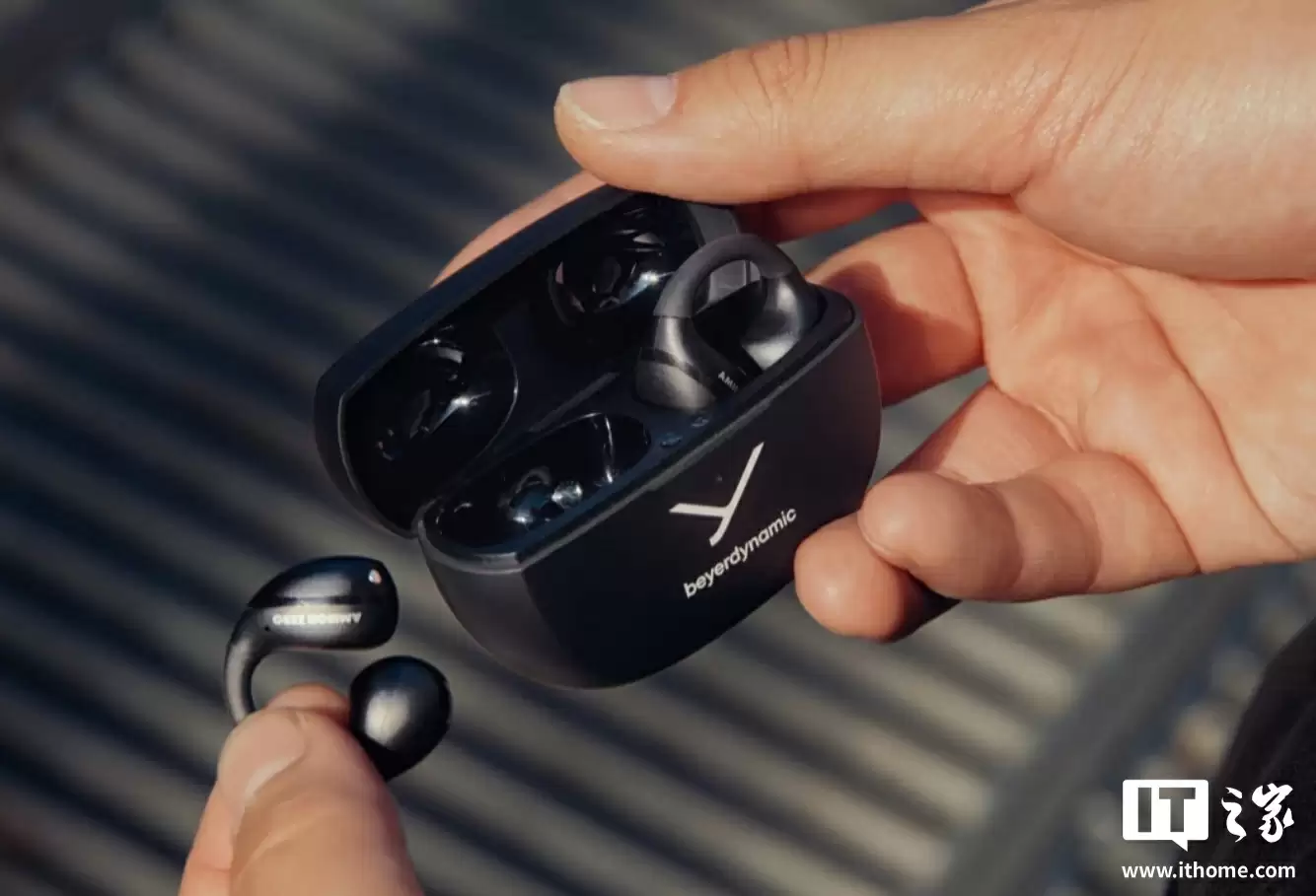 1799 元起，拜雅旗下首款耳夹式耳机 AMIRON ZERO 及 AMIRON 200 开放式耳机发布