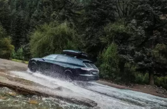 移动电影院！享界S9T搭载智能投影巨幕系统2.0 配华为悦彰音响