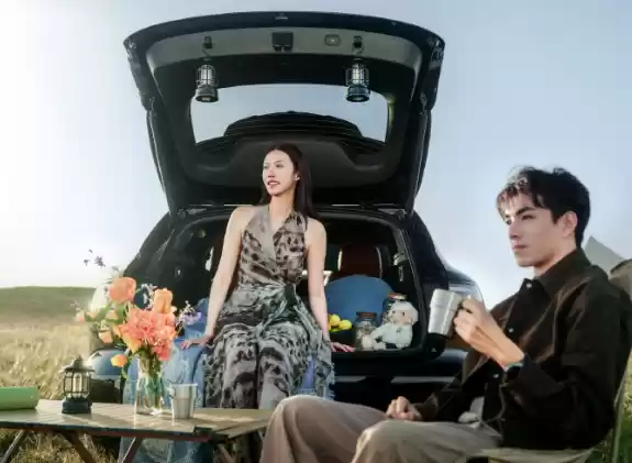 移动电影院！享界S9T搭载智能投影巨幕系统2.0 配华为悦彰音响