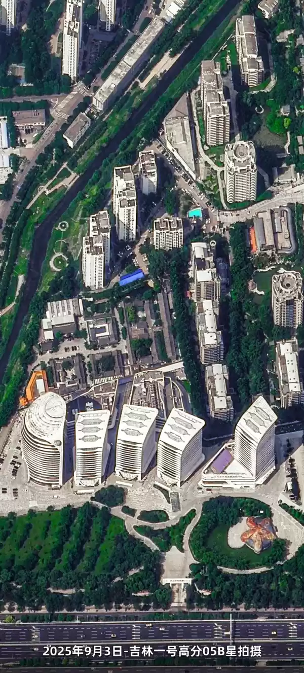 卫星俯瞰北京:现代化国际大都市的多元画卷