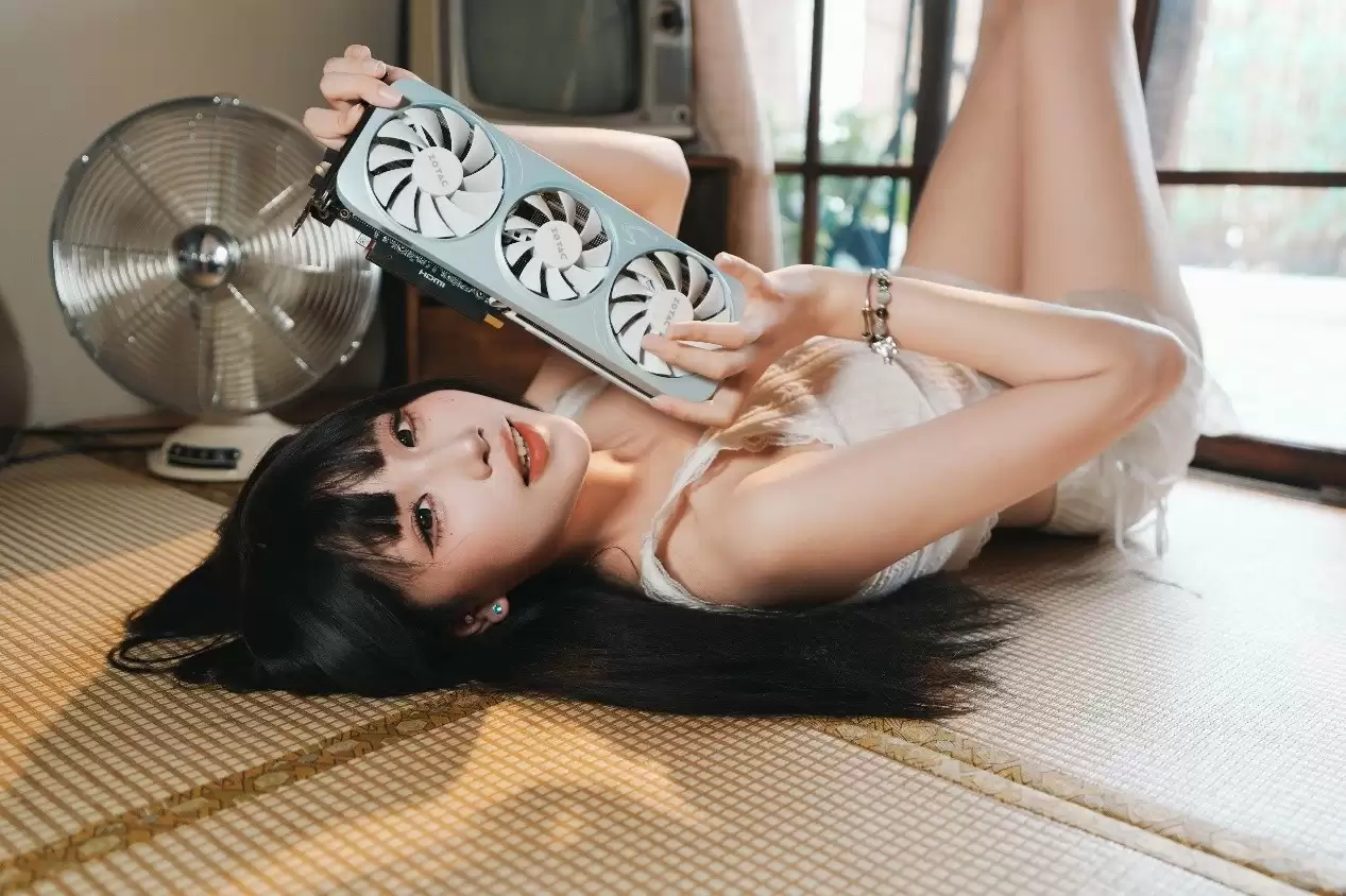 《坦克世界》都出2.0了你还在用老显卡玩游戏？