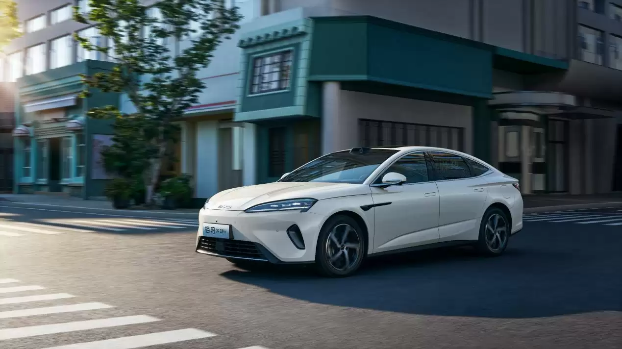 搭载云辇-C、激光雷达、冷暖冰箱，比亚迪 2026 款海豹 07DM-i 上市，14.98 万起