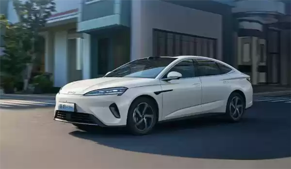 纯电续航翻倍!新款比亚迪海豹07DM-i上市:14.98万起