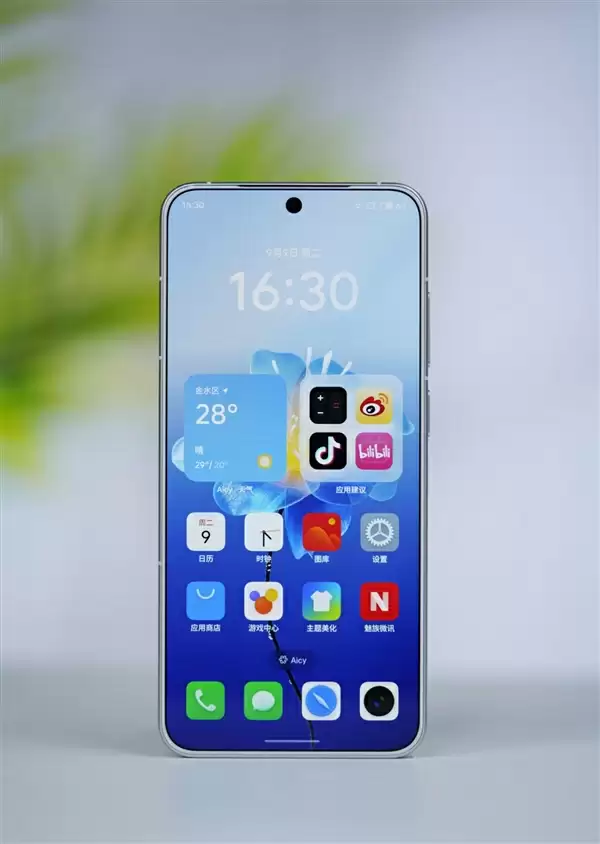 行业唯一四等边白面板!魅族22图赏