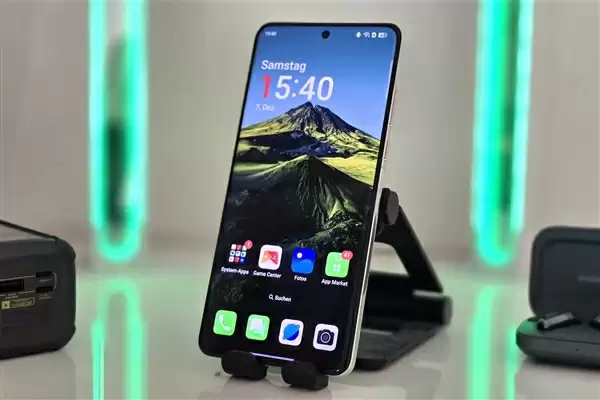 一加15预热 李杰：屏幕对标iPhone 17 Pro Max绰绰有余