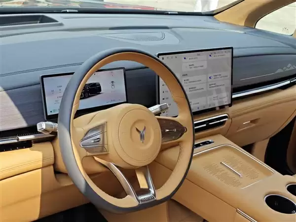 插混MPV用上800V!新款岚图梦想家上市:32.99万起