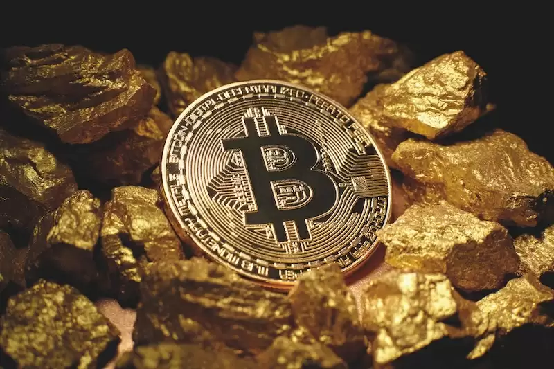 比特币价格下跌至 <img class=