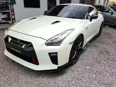 日产GT-R售价信息待公布,车友热议改装市场活跃