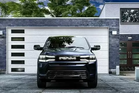 Ram 1500 REV纯电皮卡终止开发，增程式版本接续亮相