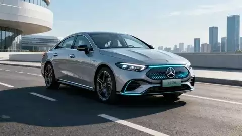 北京奔驰CLA 300L纯电版亮相，秋季上市引关注