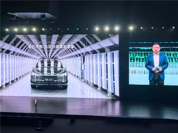 北汽鸿蒙智行享界S9T发布,张建勇盛赞余承东地表最强产品经理