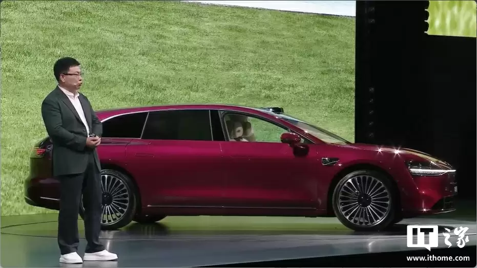 华为余承东:在公路和城市开车不能轻易去漂移,安全才是最重要的