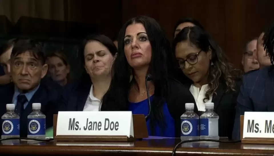 美国国会听证会现场