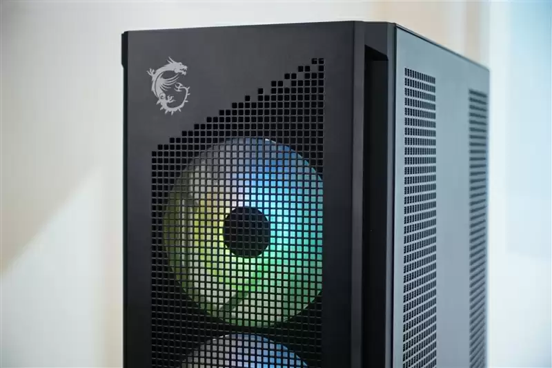 微星MPG VELOX 300R AIRFLOW PZ刀锋机箱