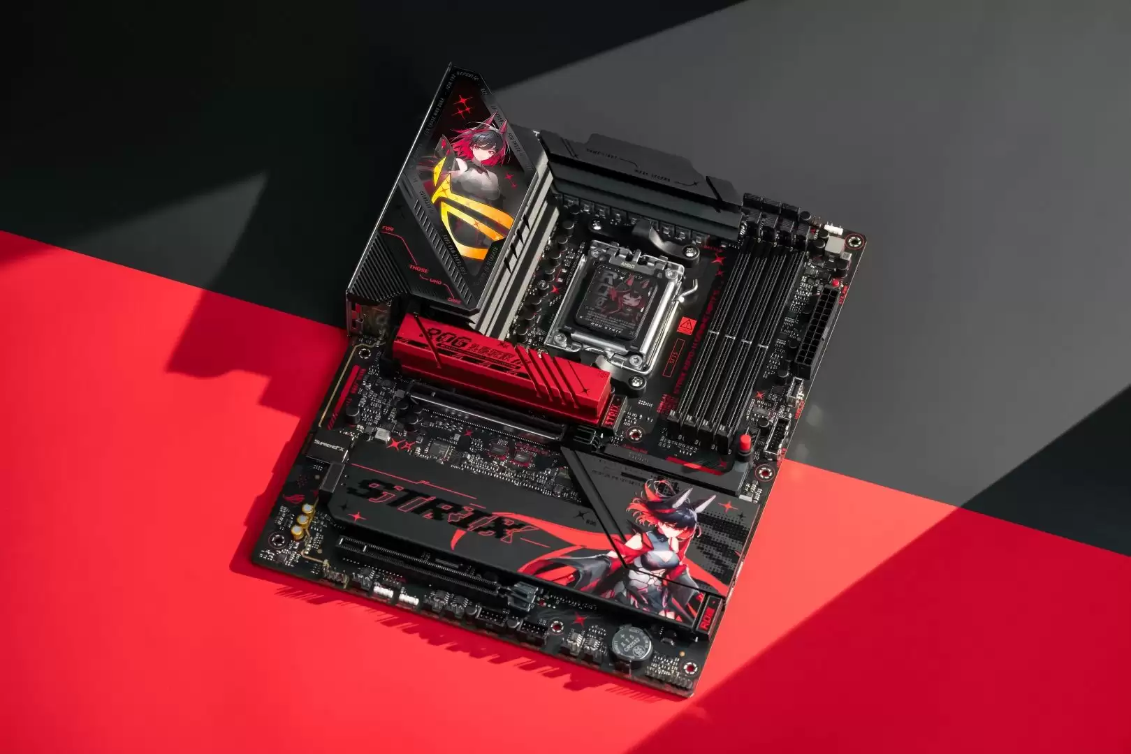 ROG X870 RO姬主板