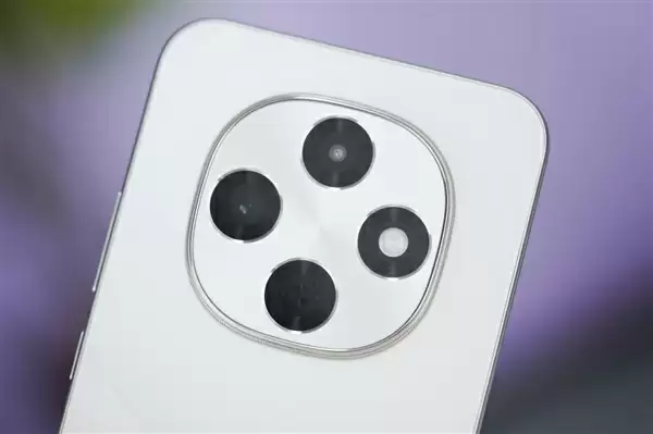 “耐用战神”再进化!OPPO A6 Pro评测:7000mAh + 三重防水够抗打