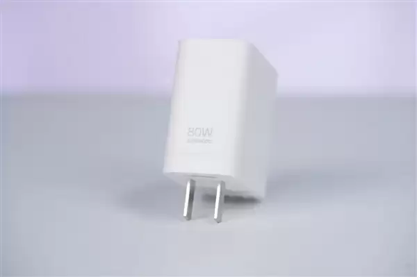 “耐用战神”再进化!OPPO A6 Pro评测:7000mAh + 三重防水够抗打