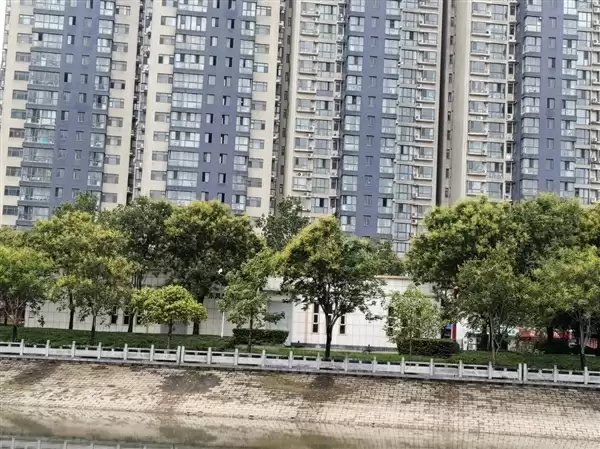 “耐用战神”再进化!OPPO A6 Pro评测:7000mAh + 三重防水够抗打