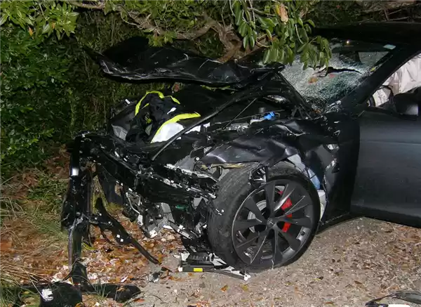 特斯拉Autopilot致死案达成保密和解！另一起曾赔偿家属2.425亿美元