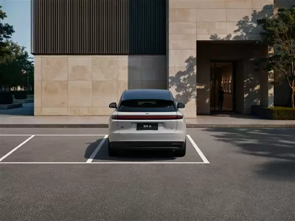 李想:理想i6将是五座中大型SUV最具竞争力的产品