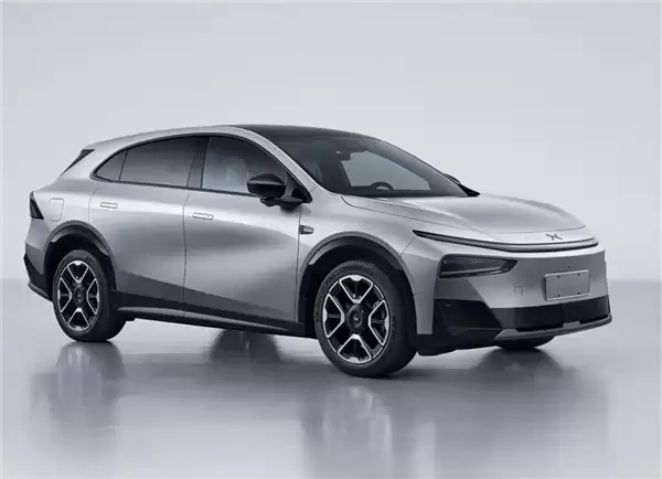 小鹏G7增程版亮相:55.8kWh大电池包