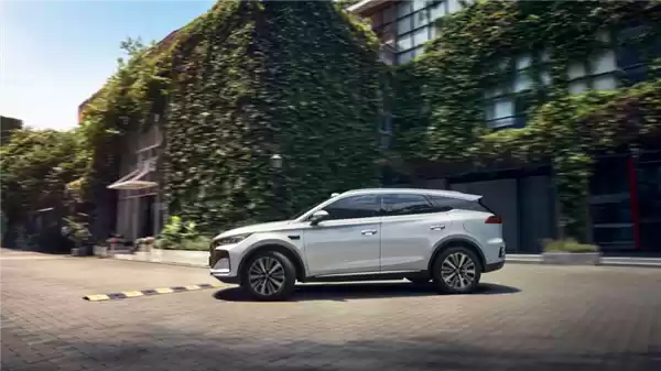 综合续航1240km!比亚迪唐DM-i智驾175KM长续航版上市:17.98万起