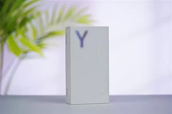 8200mAh双灭霸手机!vivo