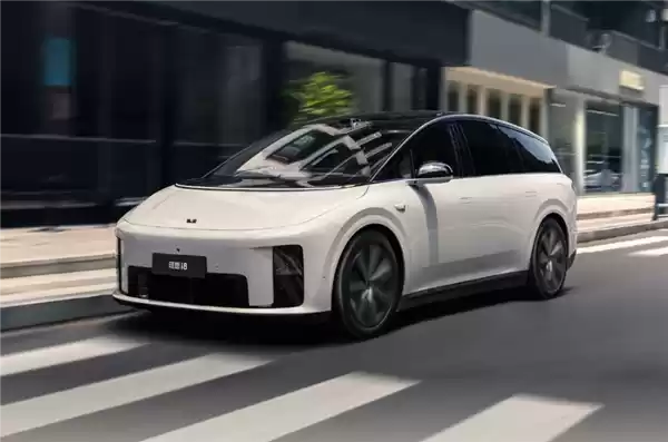 李想：理想i8销量目标是6000辆/月
