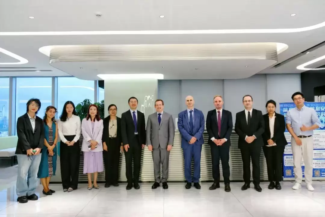 法国驻华大使访问文远知行