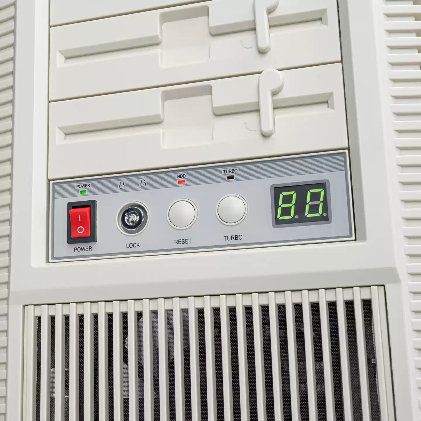 银昕推出复古米白配色塔式机箱