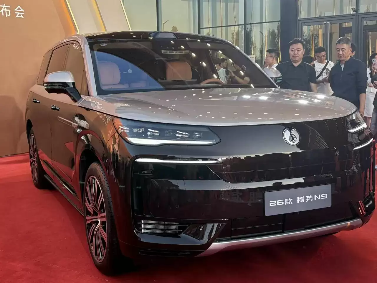 比亚迪发力高端化，新款腾势N9起售38.98万元，可AI订咖啡丨智驾前线