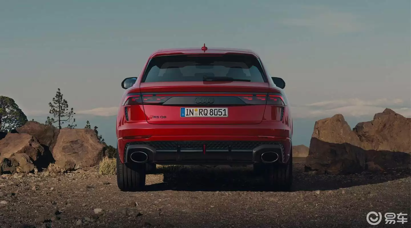 奥迪RS Q8 Performance内饰
