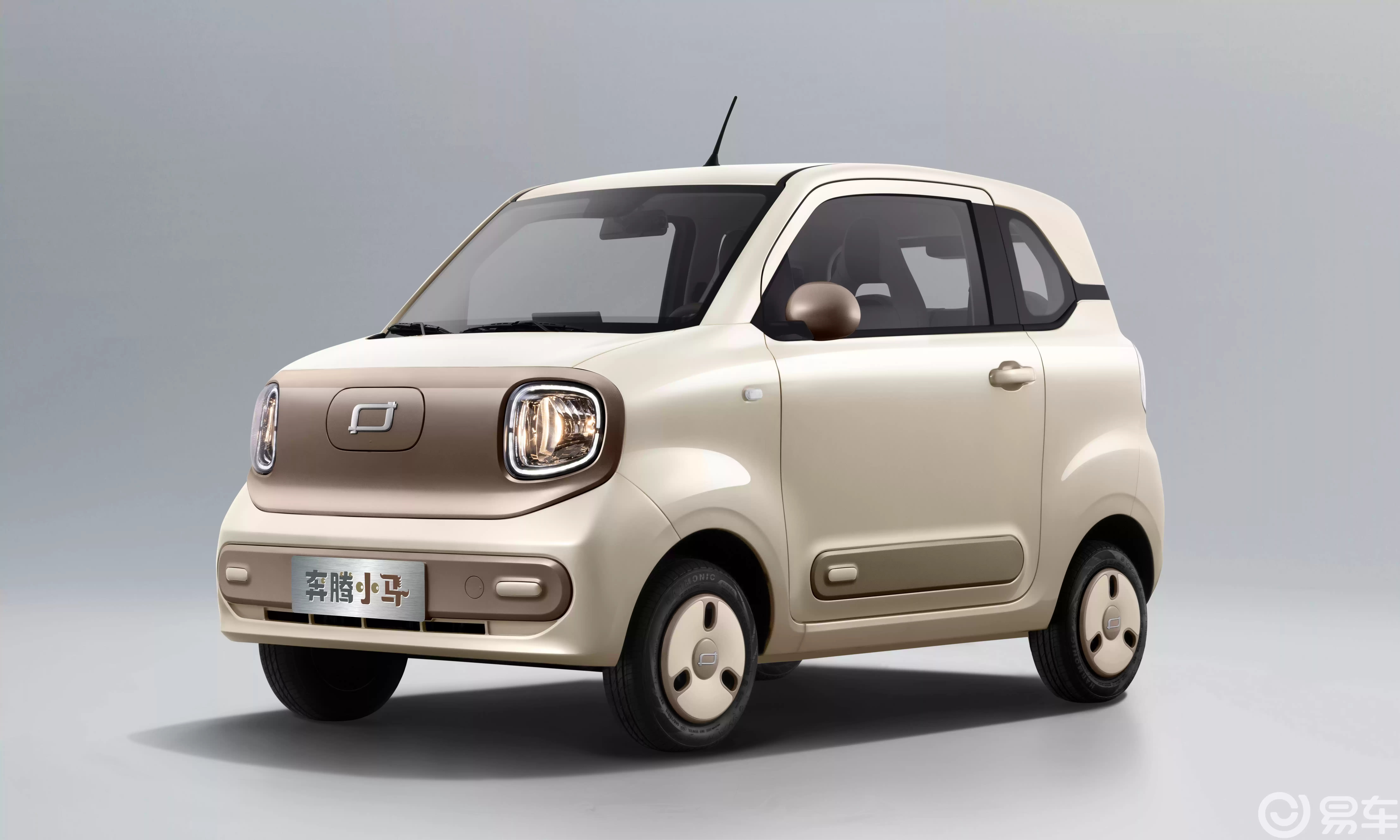 奔腾小马实车展示