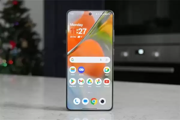 一加15曝光：边框远小于iPhone