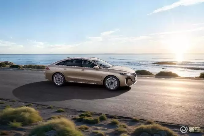 荣威M7 DMH内饰展示