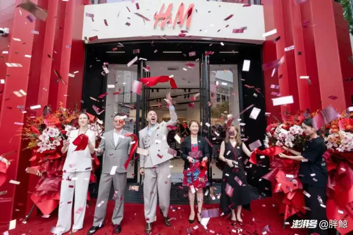 H&M全新旗舰店外观