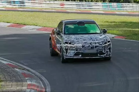 小米YU7 GT实测曝光：1500马力三电机+激光雷达