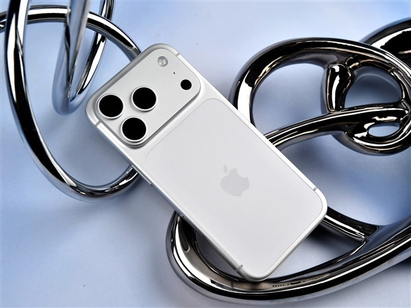 iPhone 17 Pro上手：性能依旧是王者