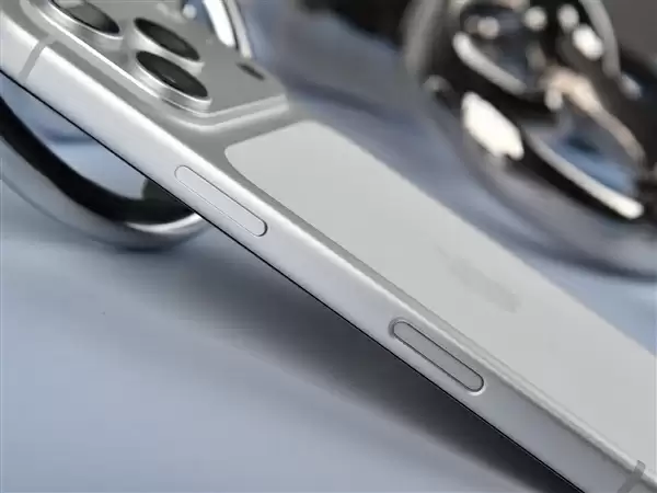 iPhone 17 Pro上手:性能依旧是王者