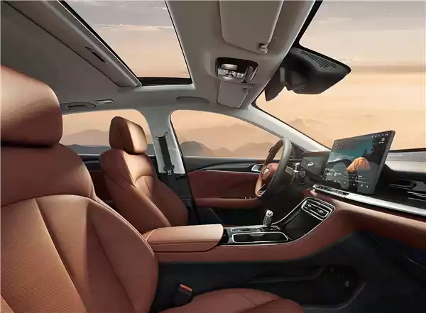 年轻人的第一辆家轿!全新吉利帝豪内饰官图发布:质感越级