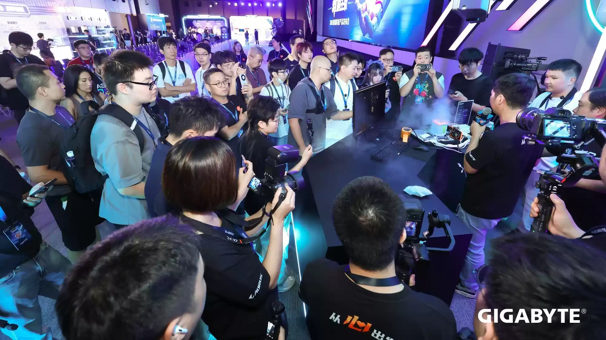 技嘉钛冰雕系列主板