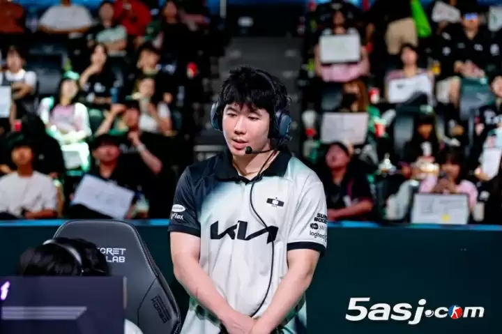 赛后采访cvMax:龙龟是平时练习过的选择,第四局的BP我认为是能赢