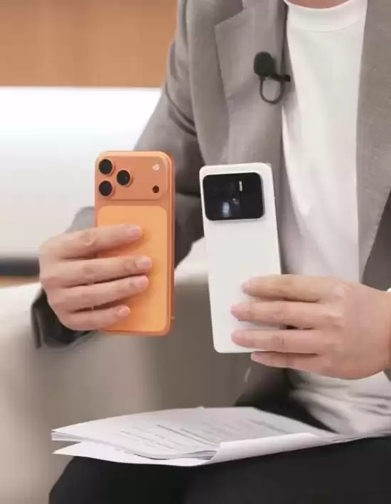 卢伟冰回应小米17设计争议：创新副屏突破同质化