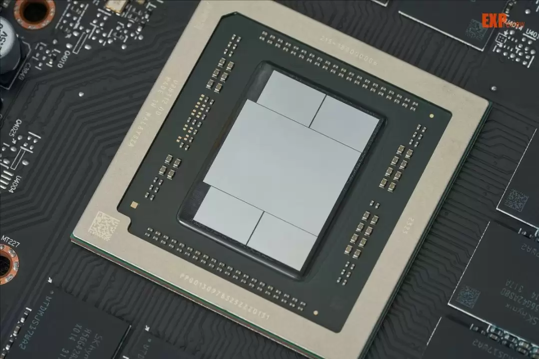 AMD发布Radeon RX 7700显卡：16GB大显存加持，性能对标前代XT