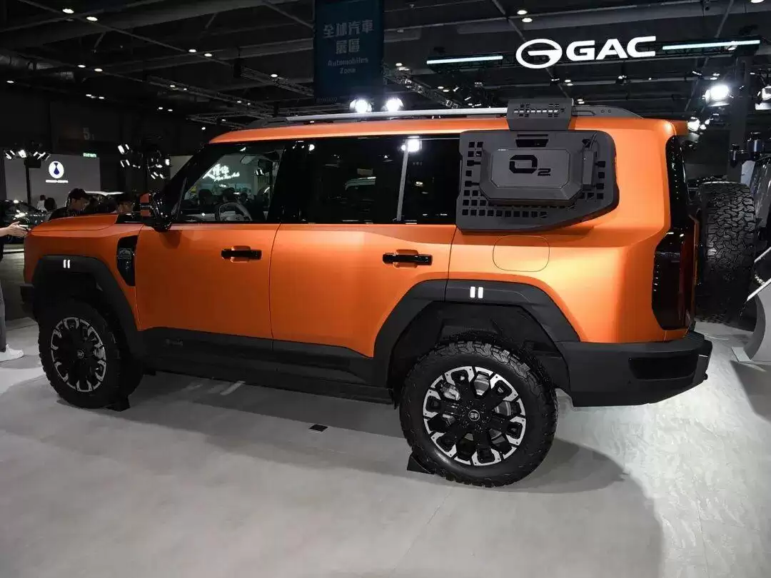 捷途纵横G700尾部设计图