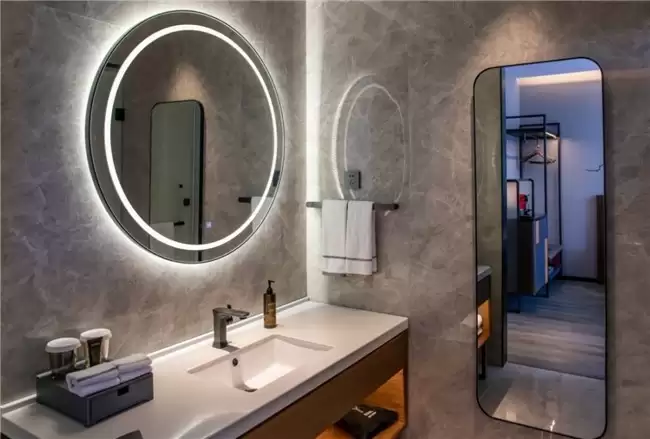 从“功能智能”到“情感智能”：TCL如何定义智慧酒店新范式？