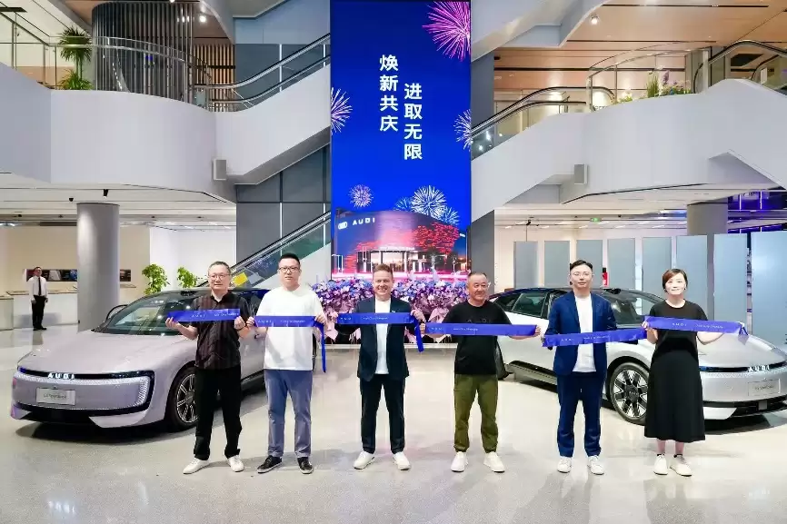 全新奥迪展厅环境