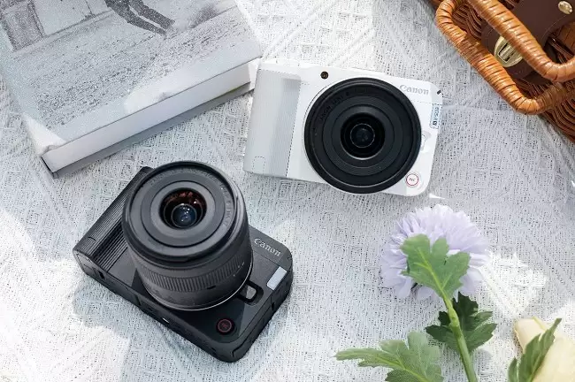 轻量化微单首推：佳能R50V便携人像、风光利器