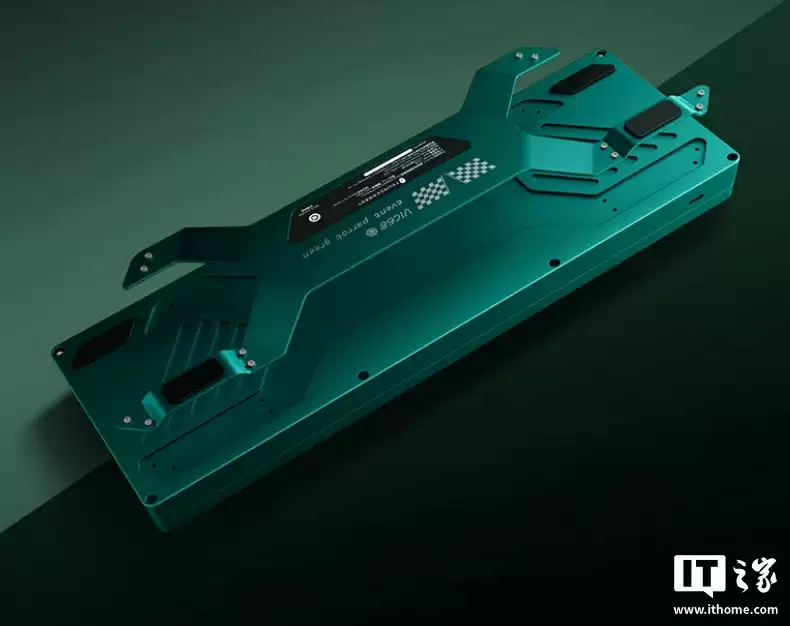 雷神推出 VIC68 Ultra 有线磁轴键盘:0.001mm RT 精度、TTC 万磁王 RGB 轴体,899 元