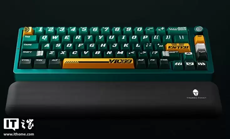 雷神推出 VIC68 Ultra 有线磁轴键盘:0.001mm RT 精度、TTC 万磁王 RGB 轴体,899 元